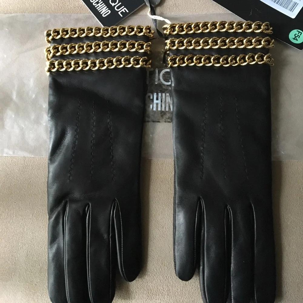 MOSCHINO BOUTIQUE NWT AUTHENTIC RARE GOLD LINK CHAIN BLACK LEATHER SOFT GLOVES
